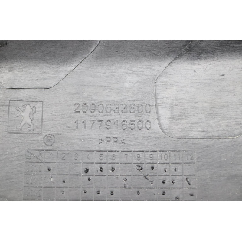 Cache guidon inférieur PEUGEOT KISBEE 50 2010 à 2020