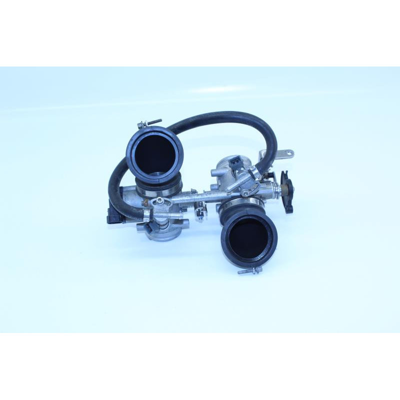 Rampe d'injection DUCATI MONSTER 695 2006 à 2007