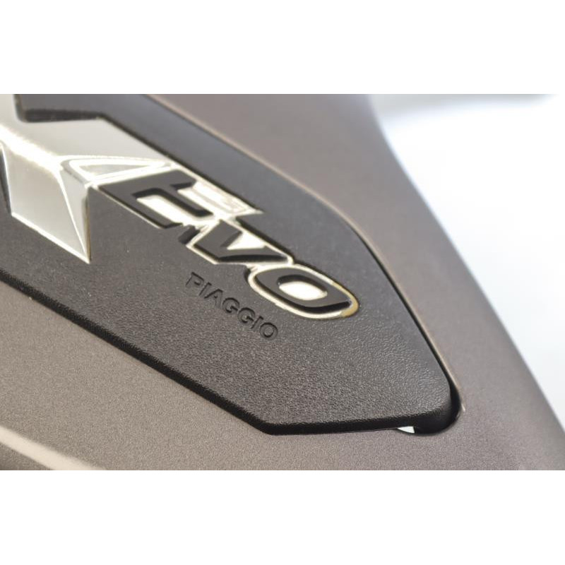 Coque arrière gauche PIAGGIO X EVO 125 2007 à 2016