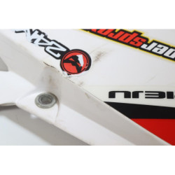 Coque arrière gauche RIEJU MRT 50 TROPHY 2013 à 2017