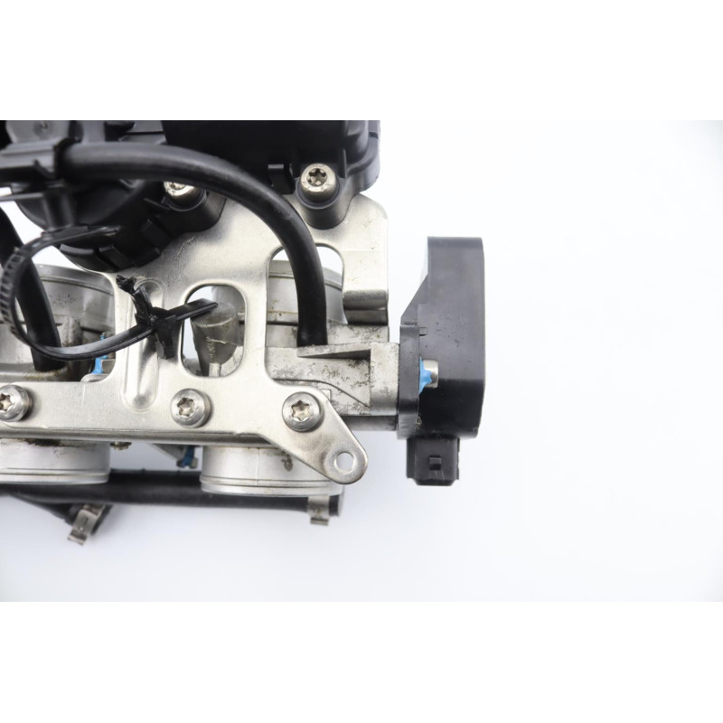 Rampe d'injection BMW K 1200 LT 2004 à 2009