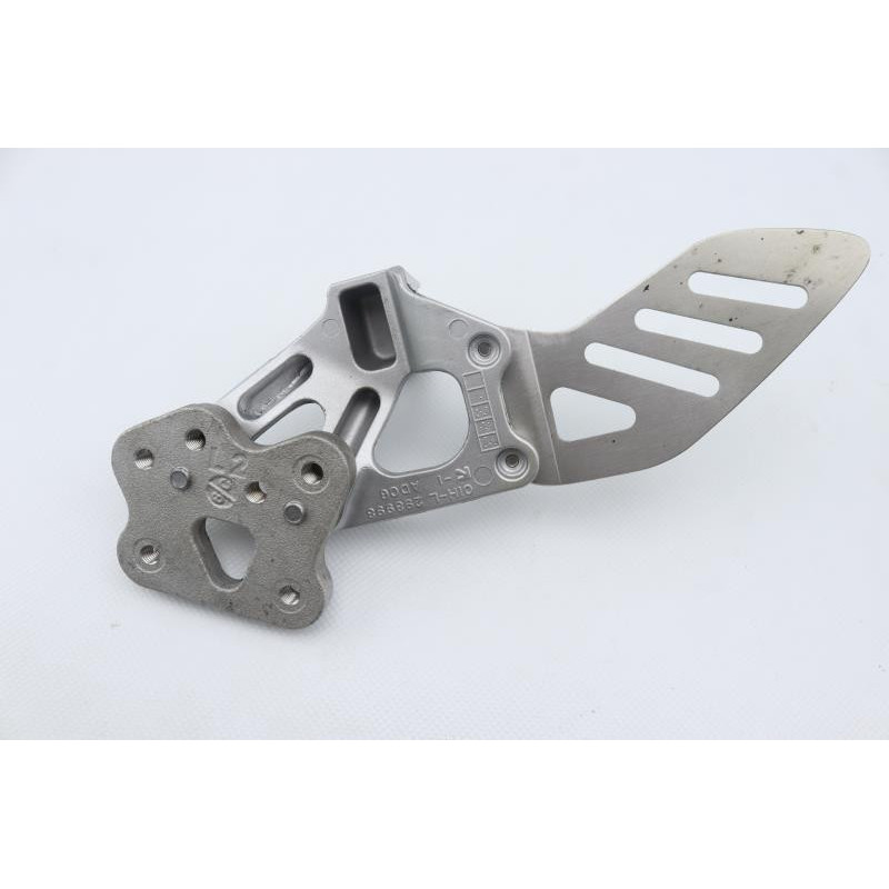 Platine avant gauche SUZUKI GSXR 600 2006 à 2007