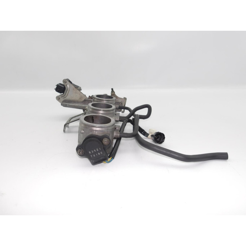 Rampe d'injection TRIUMPH TIGER 1050 2007 à 2012