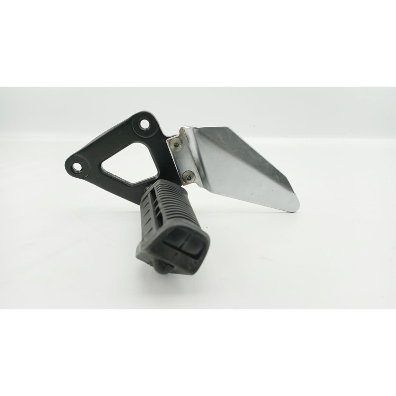 Platine avant gauche SUZUKI GS 500 2003 à 2006