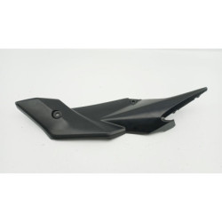 Demi flanc de selle gauche SUZUKI GSR 750 2011 à 2016