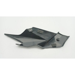Demi flanc de selle gauche SUZUKI GSR 750 2011 à 2016