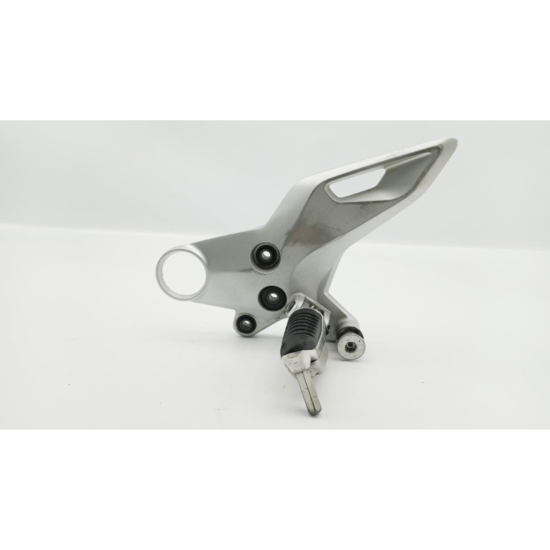 Platine avant gauche SUZUKI GSX 1300 BKING 2007 à 2011
