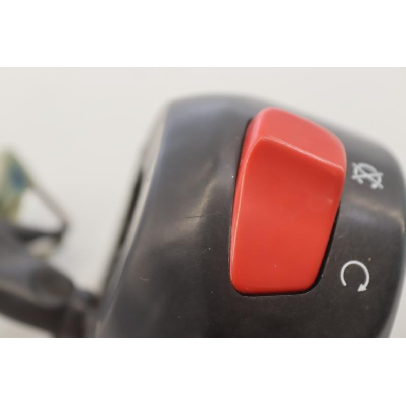 Commodo droit YAMAHA 100 AEROX 2026