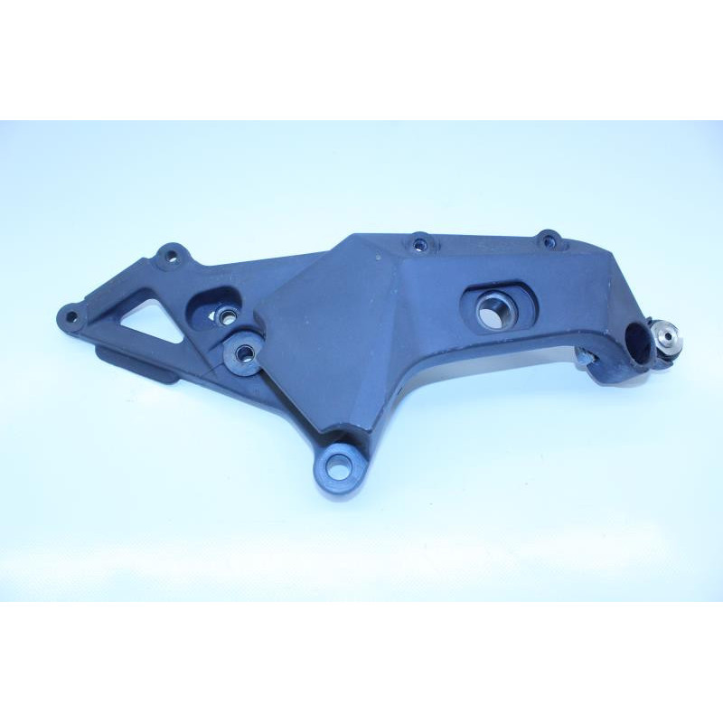 Support moteur gauche MV AGUSTA BRUTALE 910 2007 à 2008