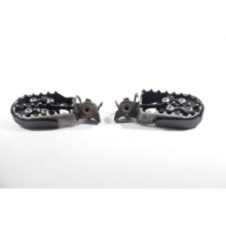 Repose-pied avant droit YAMAHA WRF 450 2006 à 2006