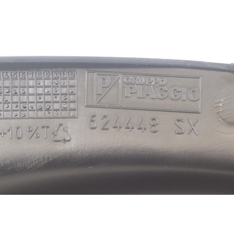 Coque arrière gauche PIAGGIO MP3 125 2006 à 2008