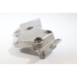 Support moteur gauche HONDA CB 600 F HORNET 1998 à 2002