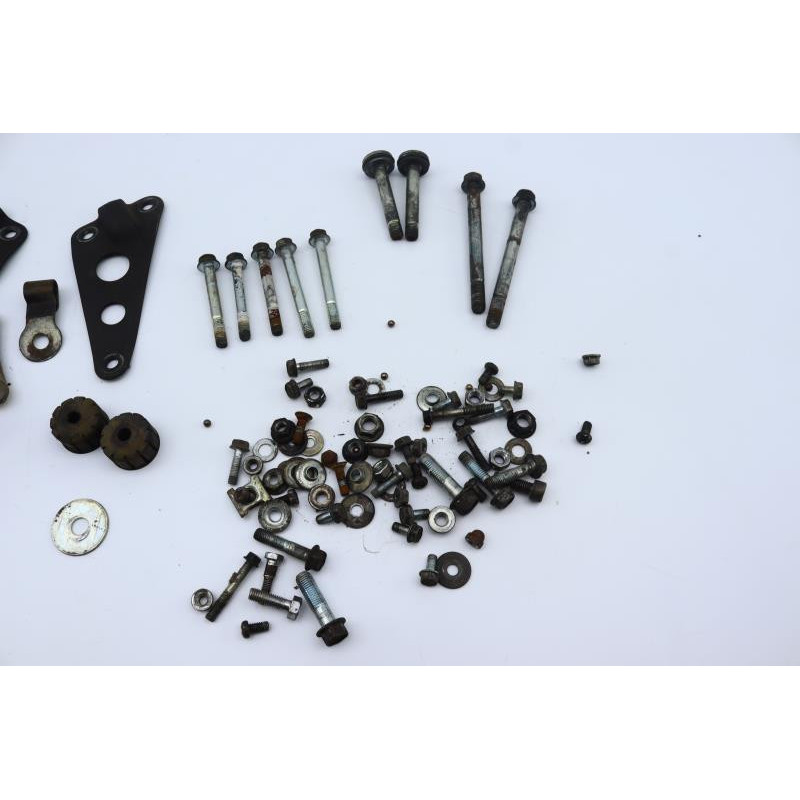 Kit visserie HONDA CB 125 TWIN 1982 à 1988