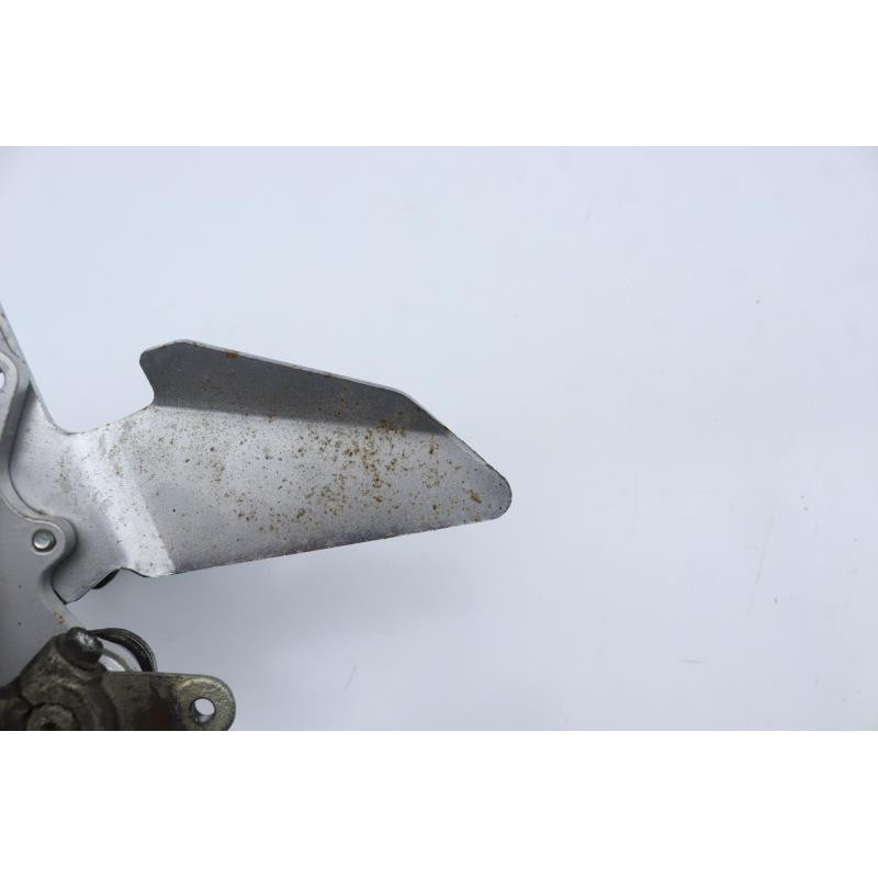 Platine avant droite SUZUKI GS 500 2003 à 2006