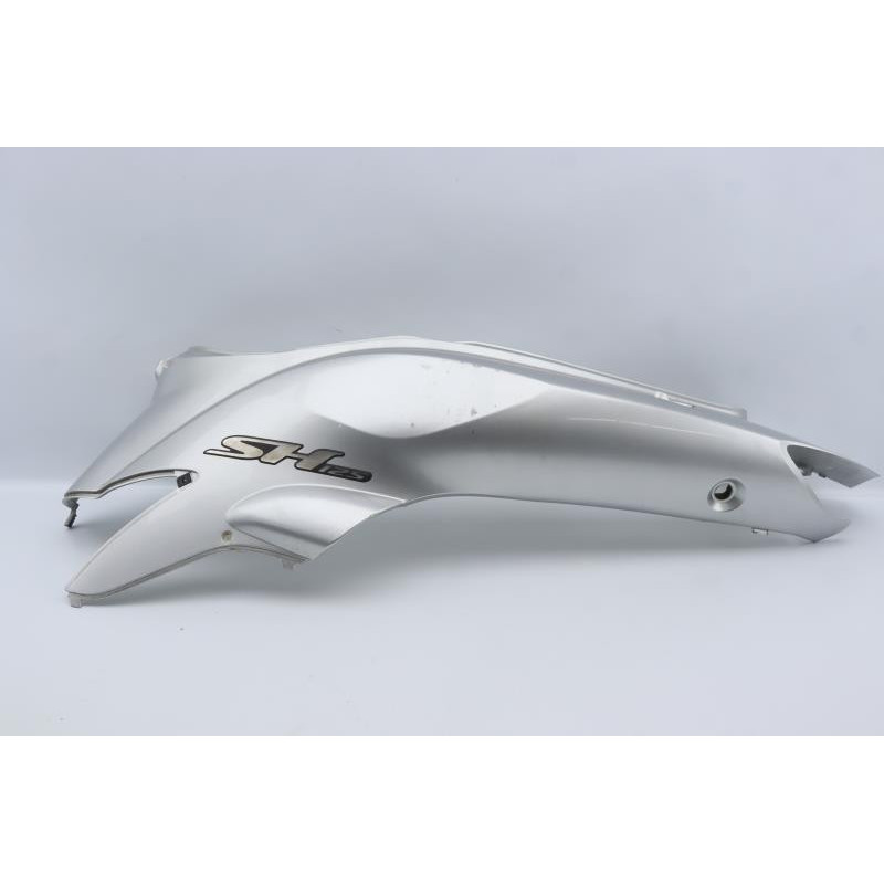 Coque arrière gauche HONDA SH 125 2002 à 2003