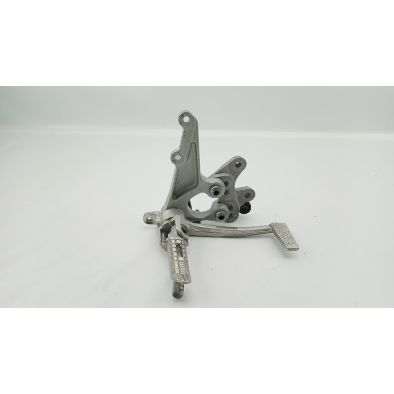 Platine avant droite SUZUKI GSXR 1000 2009 à 2011