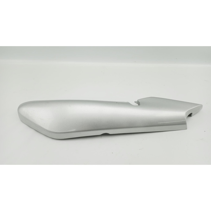 Coque arrière gauche YAMAHA YBR 125 2005 à 2006