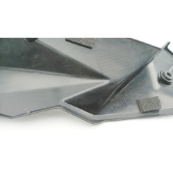 Demi flanc de selle gauche SUZUKI GSR 750 2011 à 2016