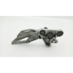 Platine avant gauche SUZUKI GSR 750 2011 à 2016