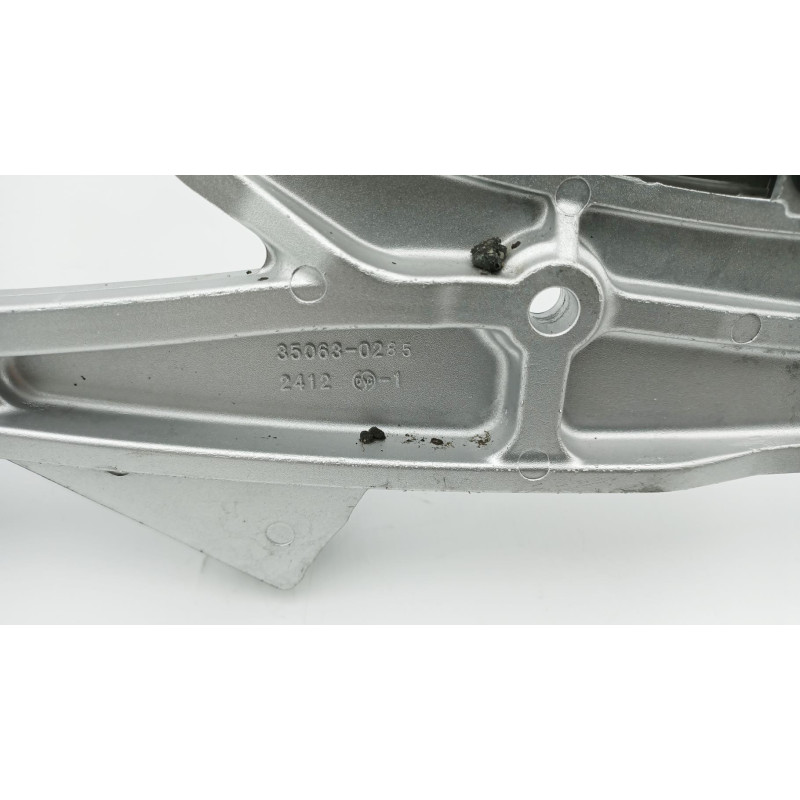 Platine avant gauche KAWASAKI ER6 650 F 2005 à 2008