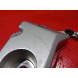Support moteur droit HONDA CBF 600 S 2004 à 2007