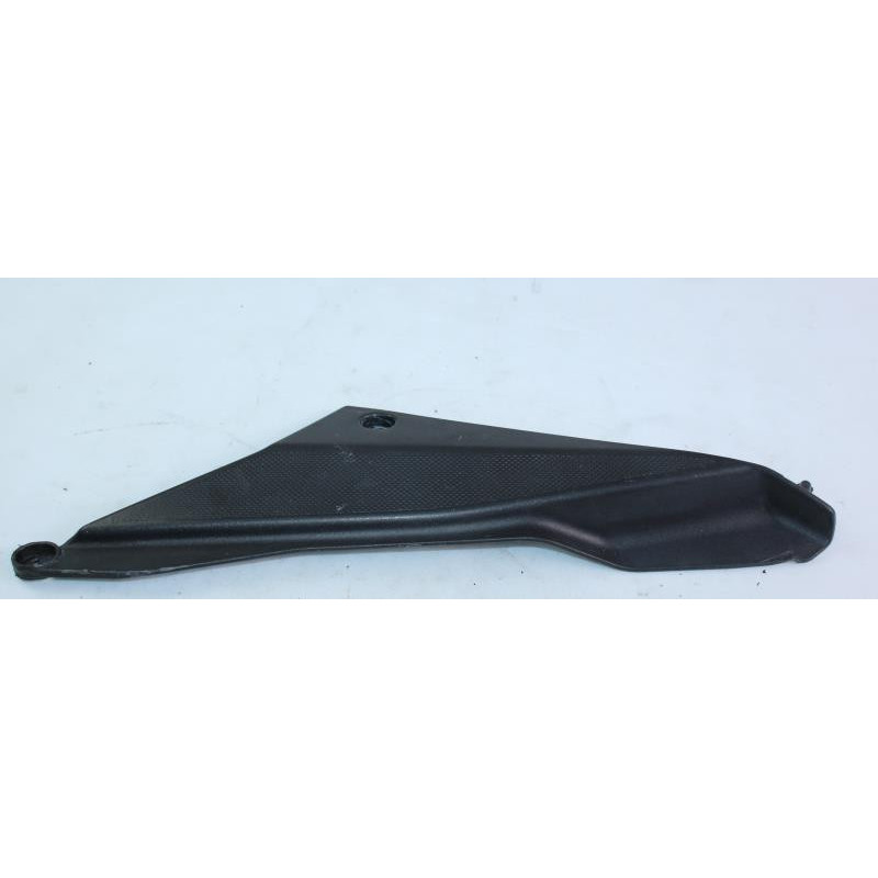 Demi flanc de selle droit GILERA RCR 50 2011 à 2018