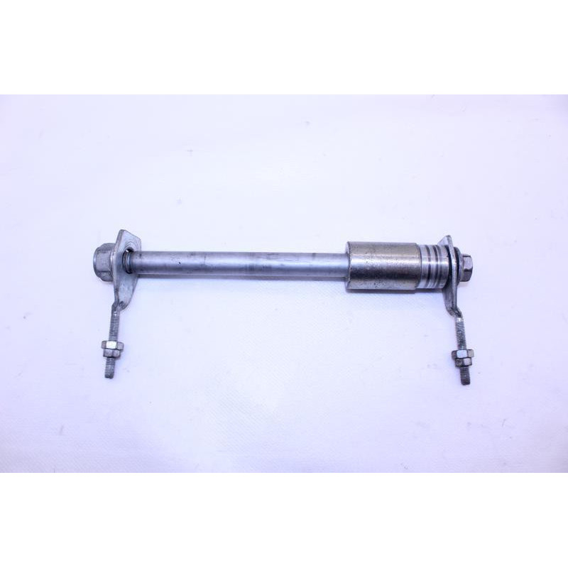 Axe de roue arrière HONDA CG 125 2004 à 2006