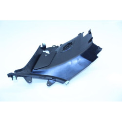 Demi flanc de selle gauche PEUGEOT KISBEE 50 2010 à 2020