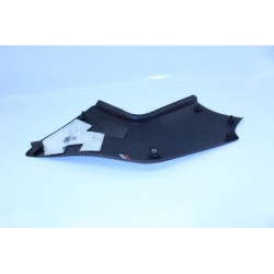 Demi flanc de selle droit SUZUKI GSXF 1100 1988 à 1993