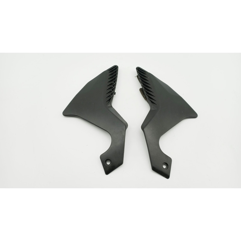 Habillage de cadre droit HONDA VFR 1200 X CROSSTOURER ABS 2012 à 2018