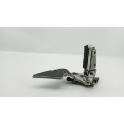 Platine avant droite SUZUKI GSF 600 BANDIT S 1995 à 1999