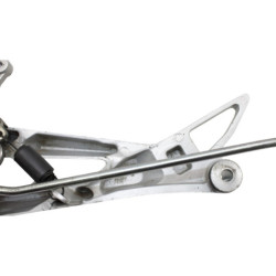 Platine avant droite HONDA CBF 125 2017 à 2020